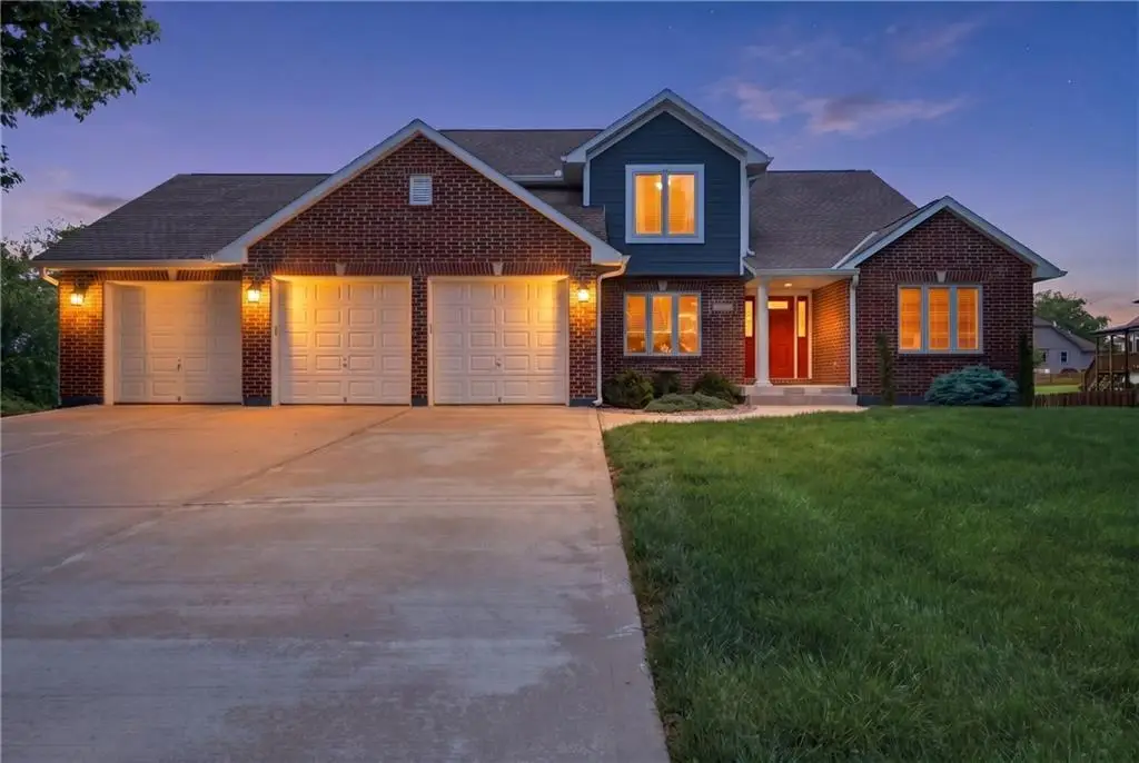 2905 SW Shrout Creek Drive, Blue Springs, MO 64015 - #1