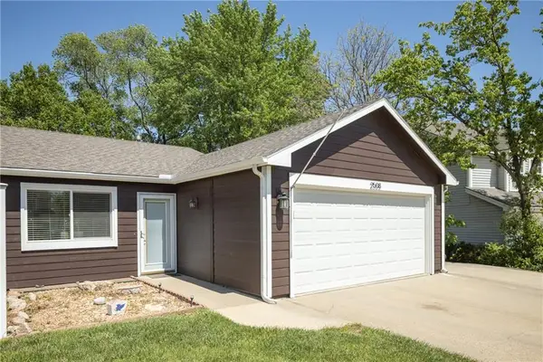 2508 Crestline Court, Lawrence, KS 66407