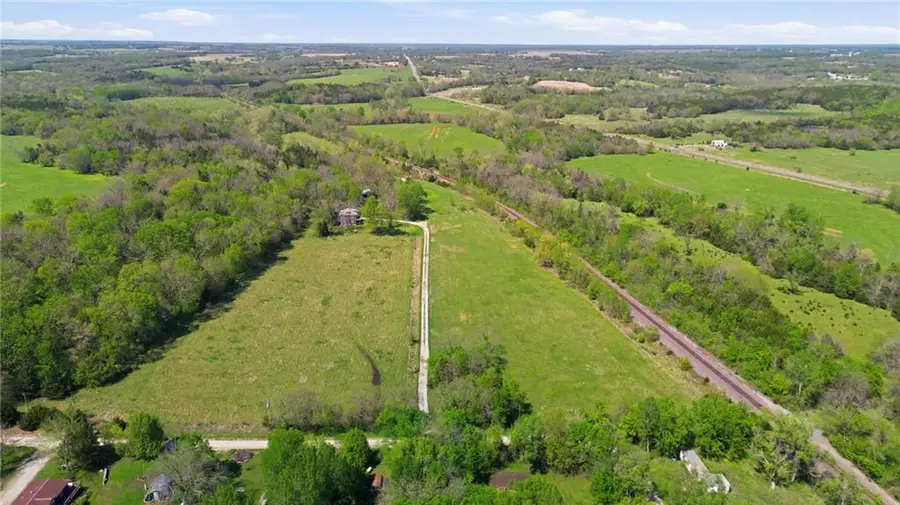 5976 Cleveland Avenue, Parker, KS 66072 - #3