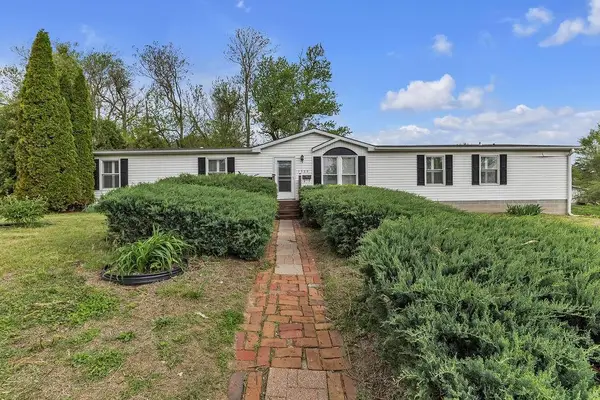 1529 Angelique Street, St Joseph, MO 64501