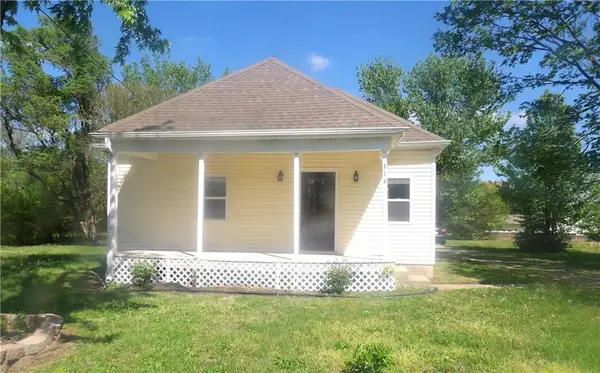316 N Hickory Street, Garnett, KS 66032