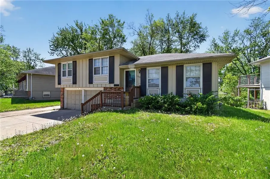 11612 Sycamore Drive, Kansas City, KS 64134 - #2