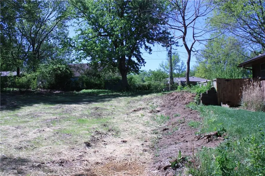 16701 E 29th Street S, Independence, MO 64055 - #2