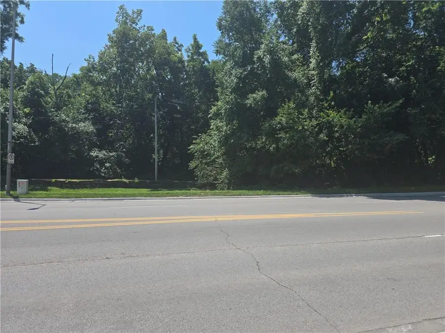 601 E 85th Street, Kansas City, MO 64131 - #3