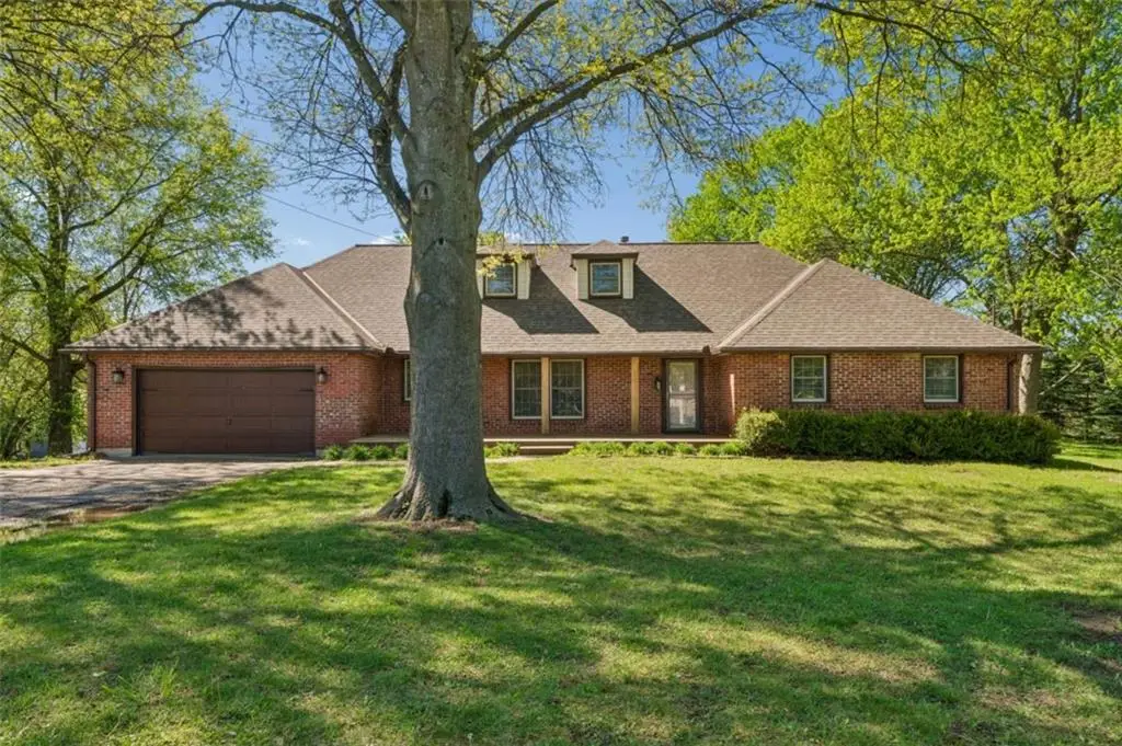 18611 E Salisbury Road, Independence, MO 64056 - #1