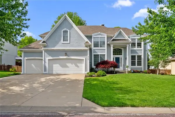 9308 W 150th Terrace, Overland Park, KS 66221