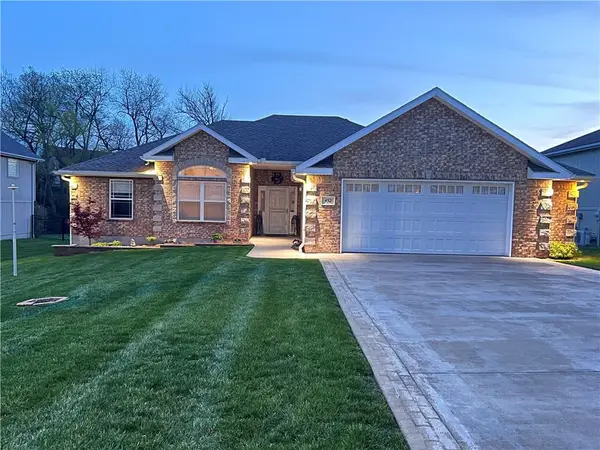 452 Ash Court, Warrensburg, MO 64093