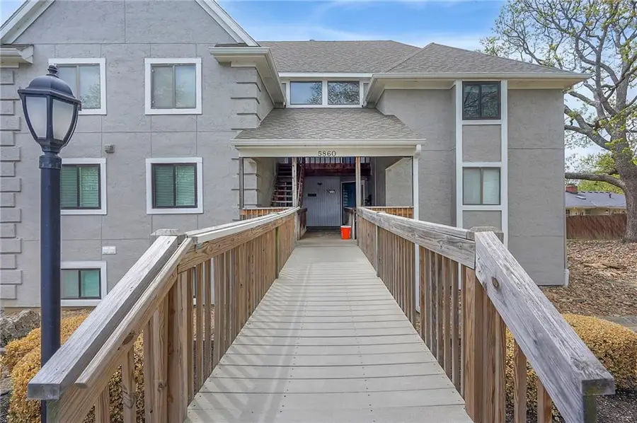 5860 Park Unit #12 Street, Shawnee, KS 66216 - #2