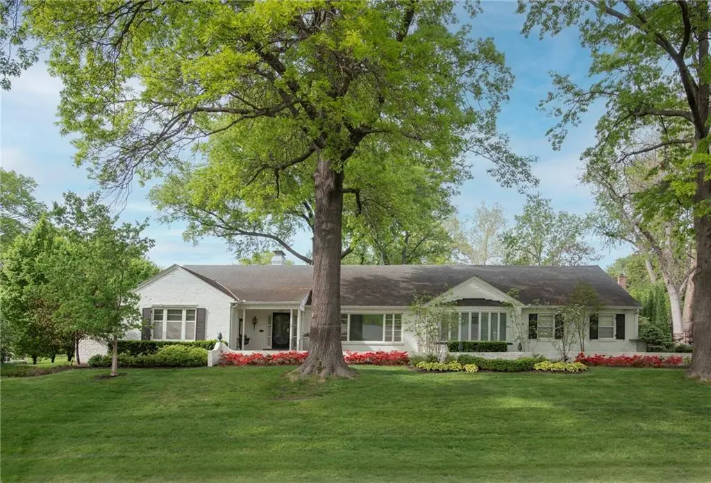 1240 W 64th Terrace W, Kansas City, MO 64113 - #1