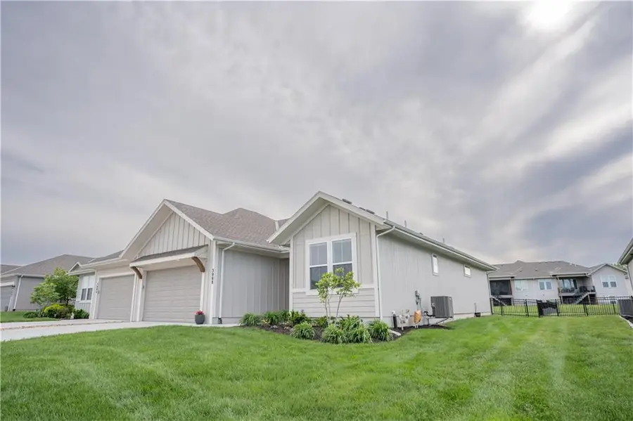 5008 N 145th Street, Basehor, KS 66007 - #2