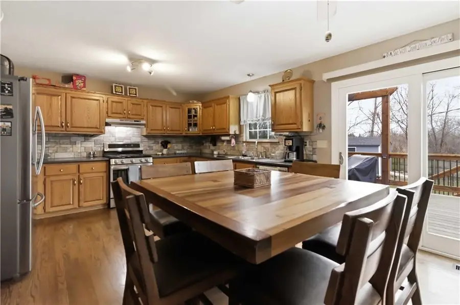 15588 Crestwood Drive, Basehor, KS 66007 - #2