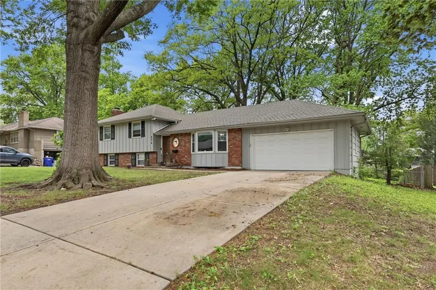 6316 Hedges Avenue, Raytown, MO 64133 - #2