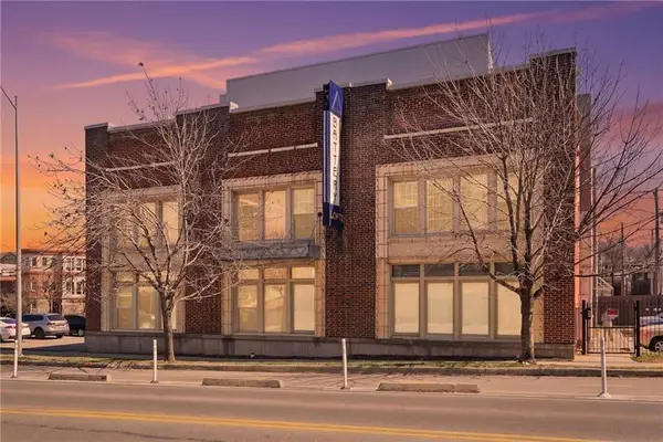 3001 Gillham Road #206, Kansas City, MO 64108