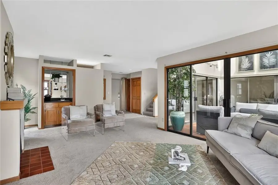 4567 Walnut Street, Kansas City, MO 64111 - #2