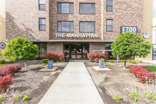 700 E 8th Street #14G, Kansas City, MO 64106