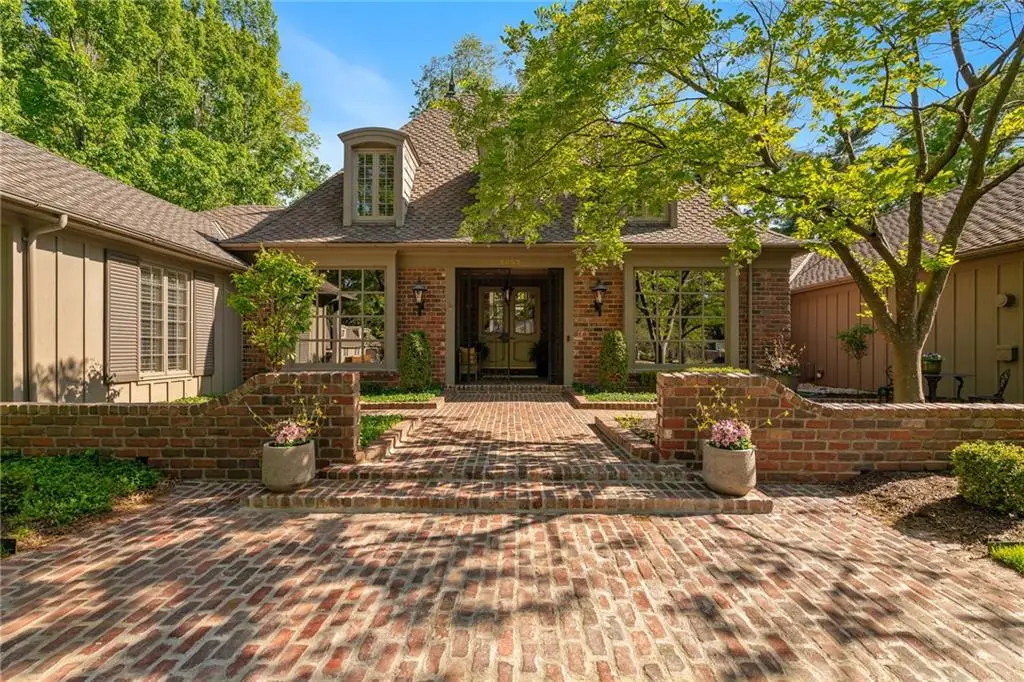2003 W 69 Terrace, Mission Hills, KS 66208 - #1