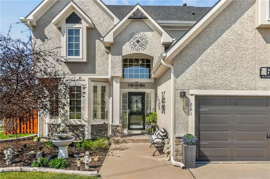 661 N Poplar Circle, Gardner, KS 66030 - #3