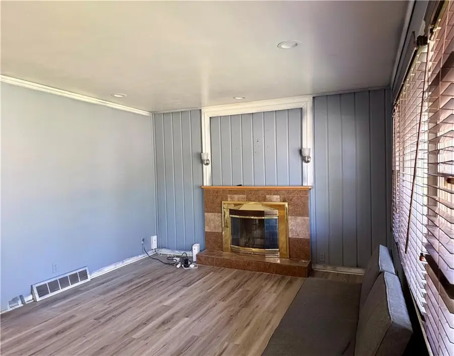 4415 Vermont Avenue, Kansas City, MO 64133 - #2