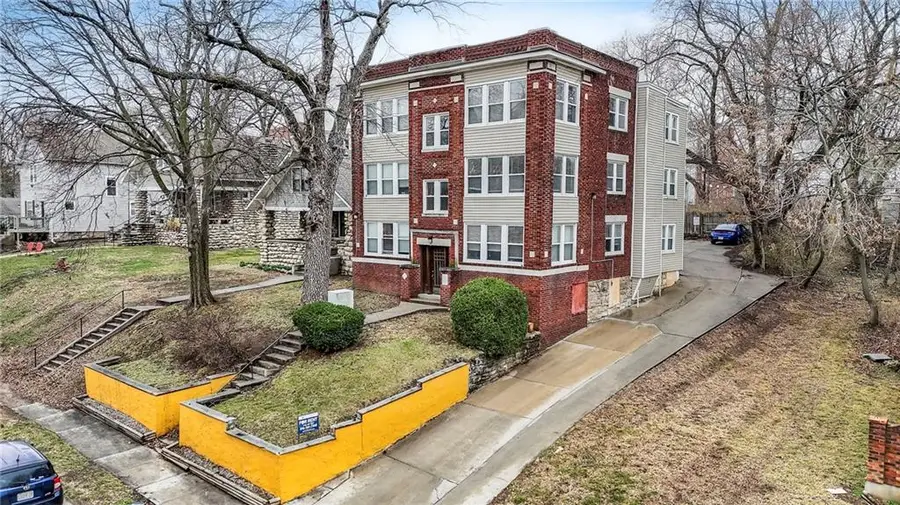 4226 Locust Street, Kansas City, MO 64110 - #3
