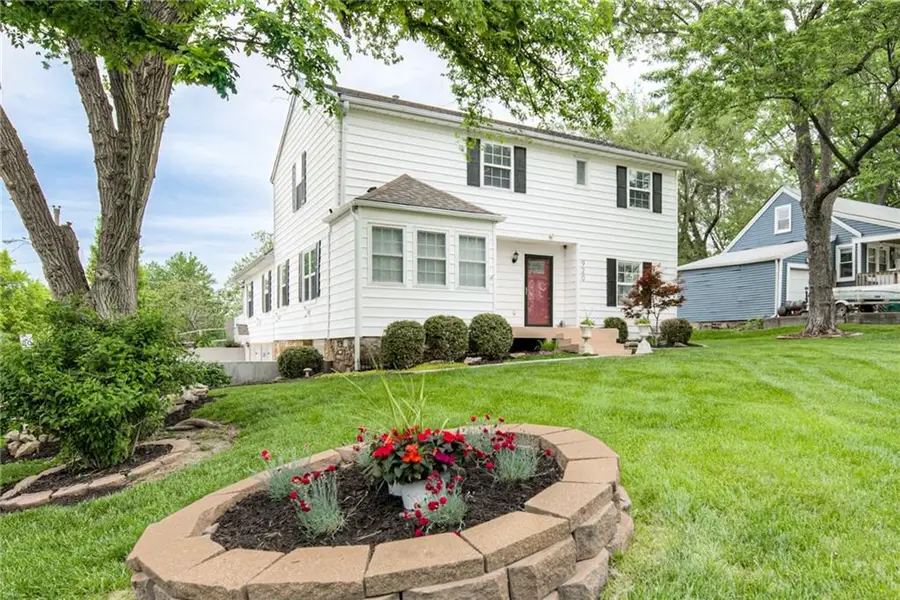 920 County Line Road, Kansas City, KS 66103 - #3