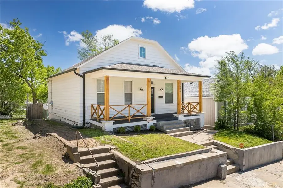 605 N 12th Street, Saint Joseph, MO 64501 - #3