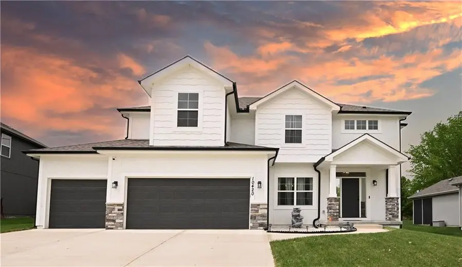 10420 N Flora Avenue, Kansas City, MO 64155 - #2