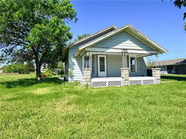 1418 N Cottonwood Street, Iola, KS 66749