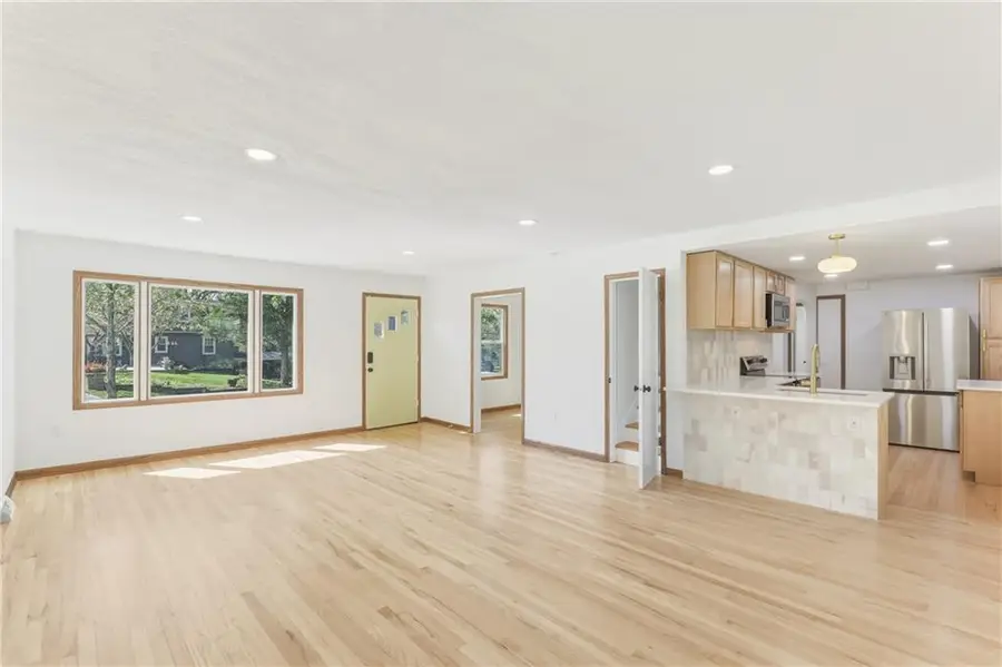 3137 S 9th Place, Kansas City, KS 66103 - #3