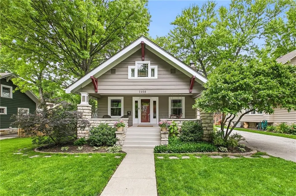 7408 Belleview Avenue, Kansas City, MO 64114 - #1