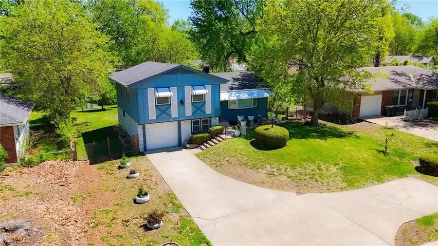 9005 Blue Ridge Boulevard, Kansas City, MO 64138 - #2