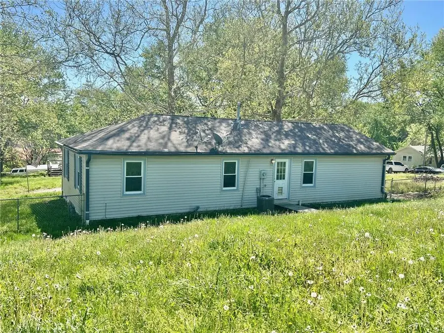 101 S 9th Terrace, Odessa, MO 64076 - #3