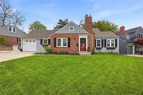 5325 Clark Drive, Roeland Park, KS 66205