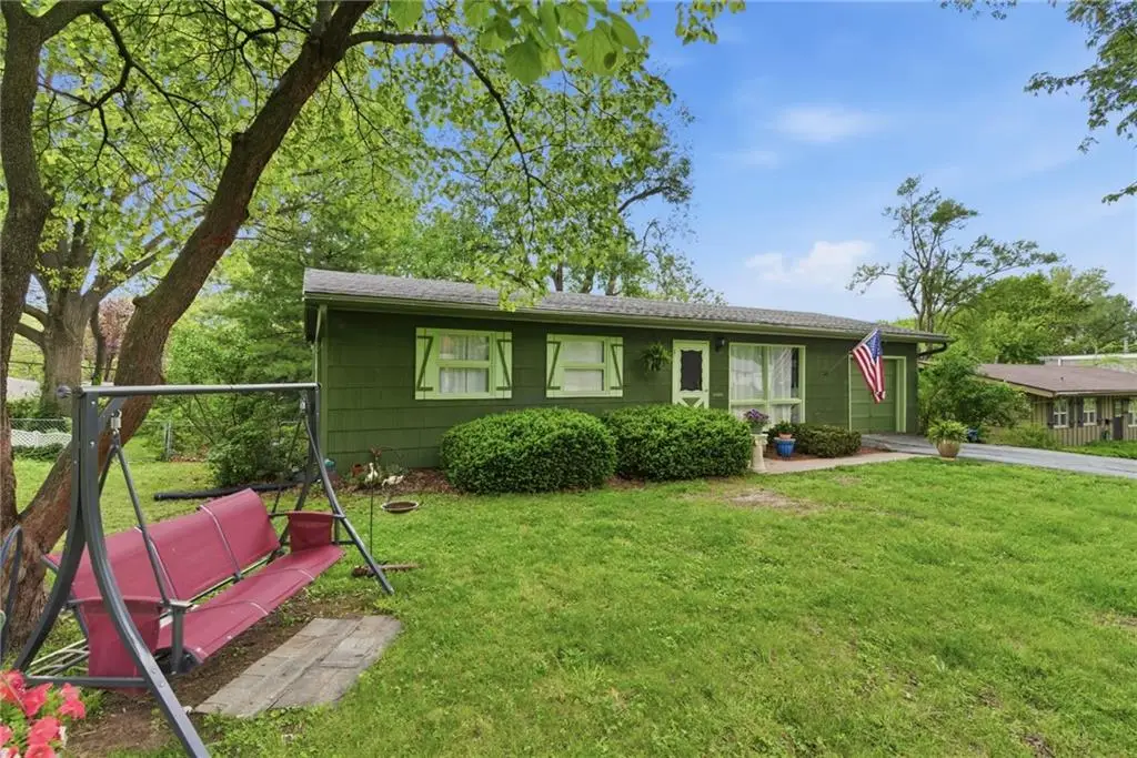 7812 Ash Street, Prairie Village, KS 66208 - #1