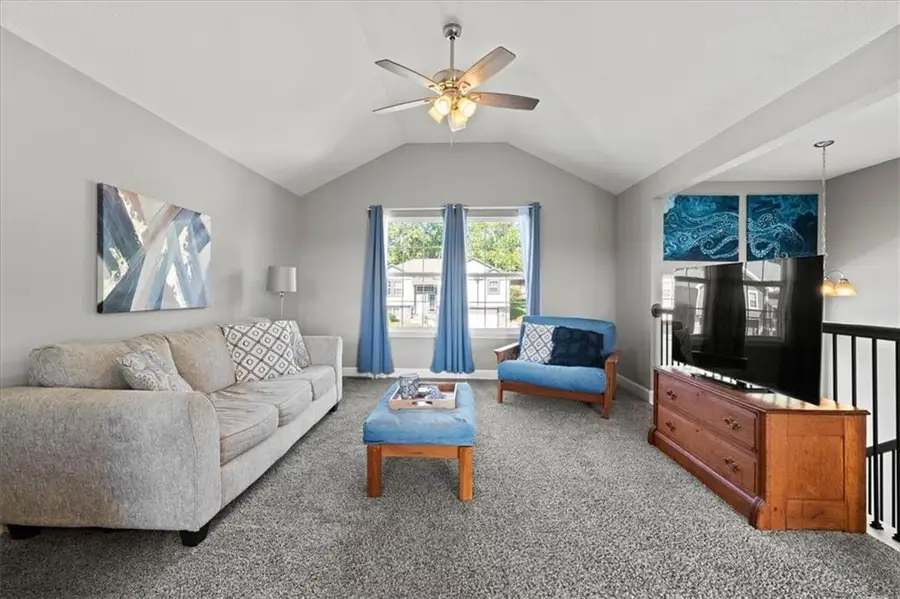 12705 Applewood Drive, Grandview, MO 64030 - #2