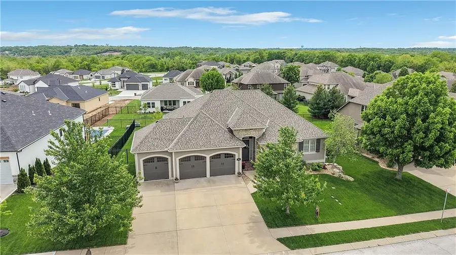 2600 NE Amanda Lane, Blue Springs, MO 64029 - #2