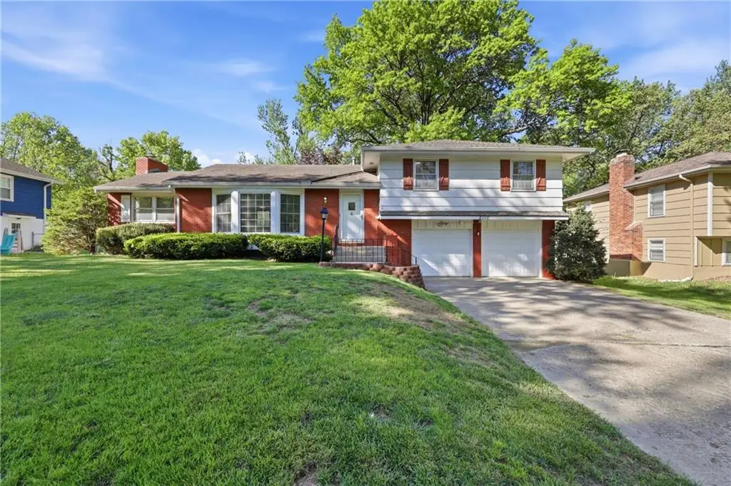 8110 Willow Way, Raytown, MO 64138 - #1