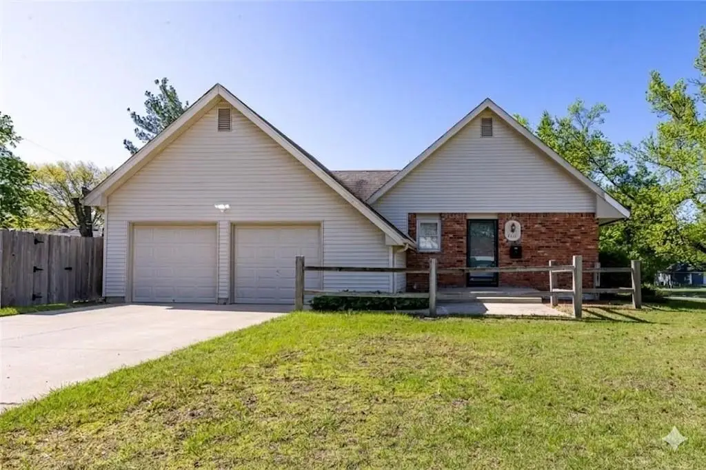 6711 N Indiana Avenue, Gladstone, MO 64119 - #1