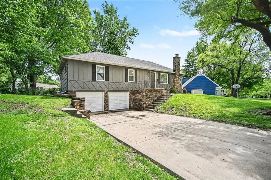 9237 Mackey Street, Overland Park, KS 66212 - #2