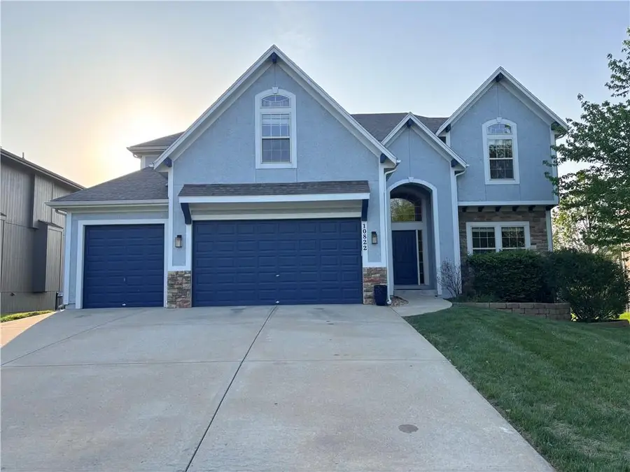 10822 S Appleridge Lane, Olathe, KS 66061 - #2
