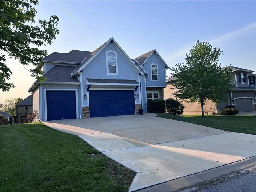10822 S Appleridge Lane, Olathe, KS 66061 - #3