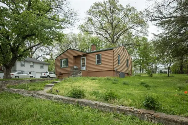 111 Waller Avenue, Excelsior Springs, MO 64024