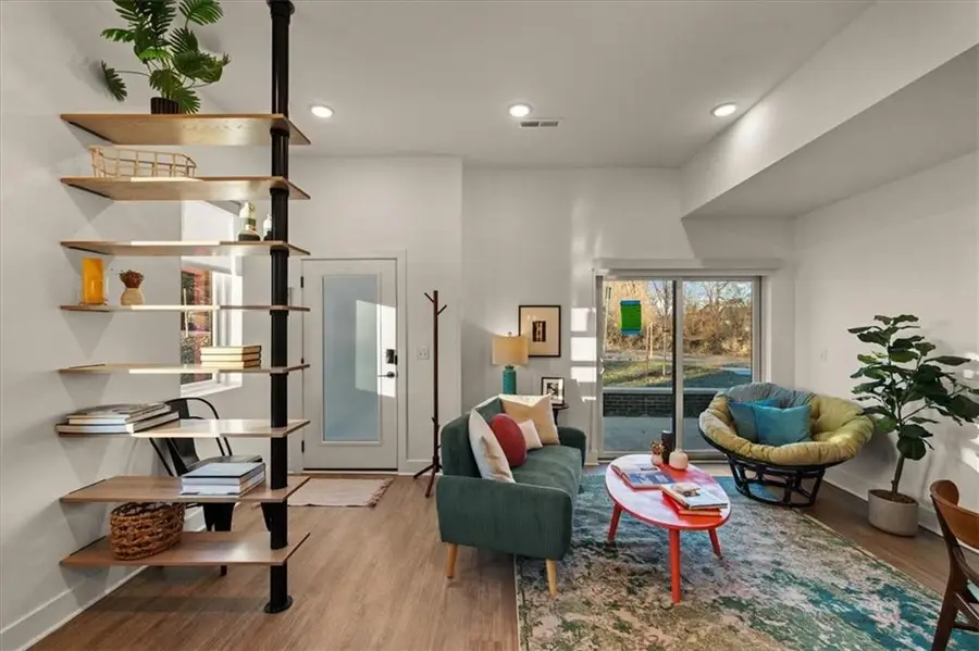 1225 E 29th Street, Kansas City, MO 64109 - #3