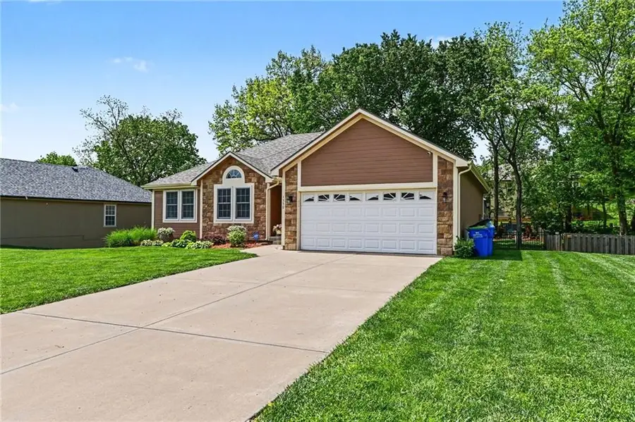 1550 S 104th Terrace, Edwardsville, KS 66111 - #3