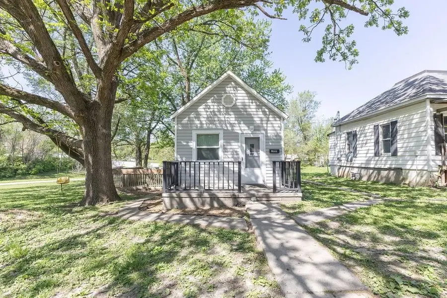 1430 N 15th Street, Saint Joseph, MO 64505 - #2