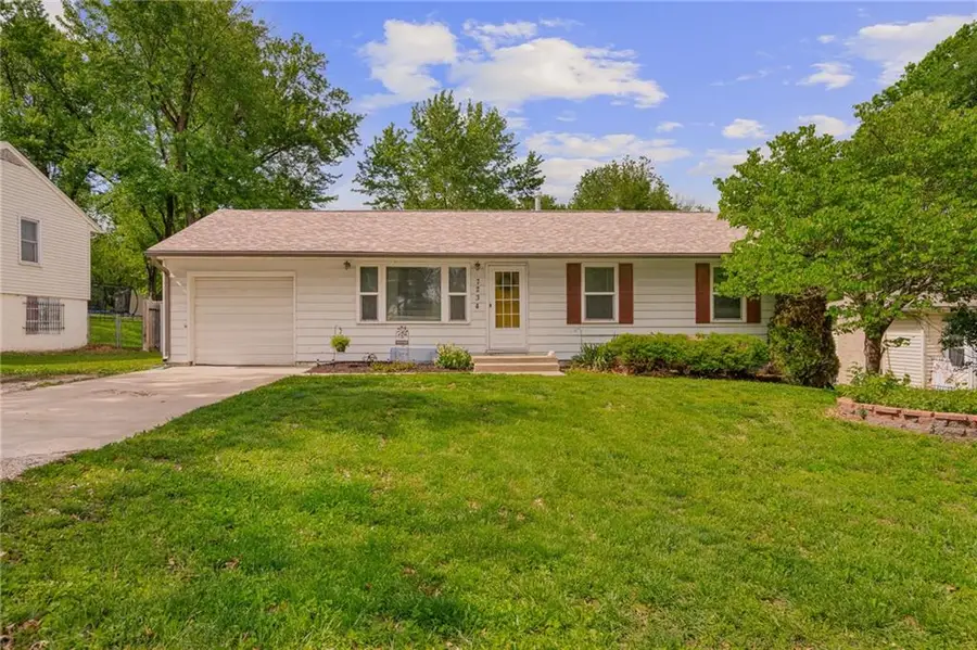 7234 Ridge Avenue, Kansas City, KS 66111 - #2