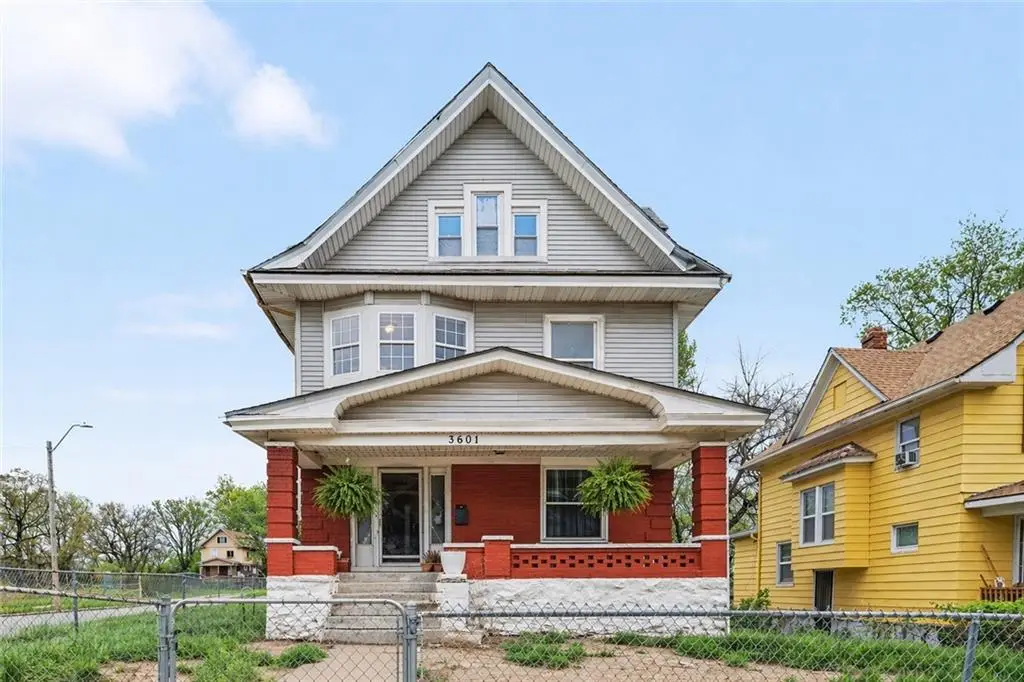 3601 Park Avenue, Kansas City, MO 64109 - #1