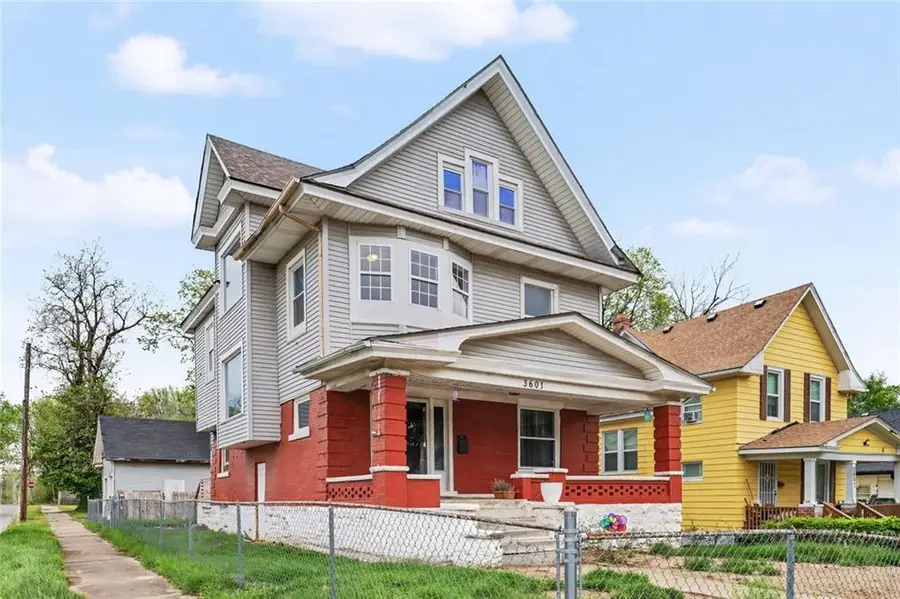 3601 Park Avenue, Kansas City, MO 64109 - #2