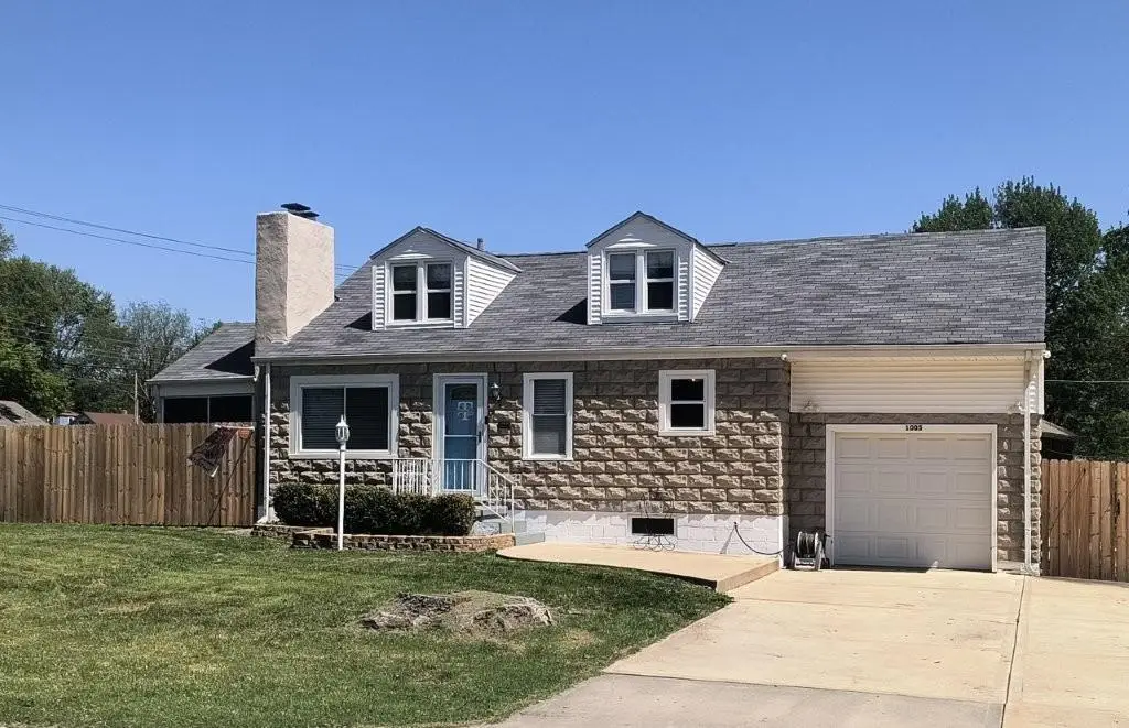 1005 S Forest Avenue, Independence, MO 64050 - #1