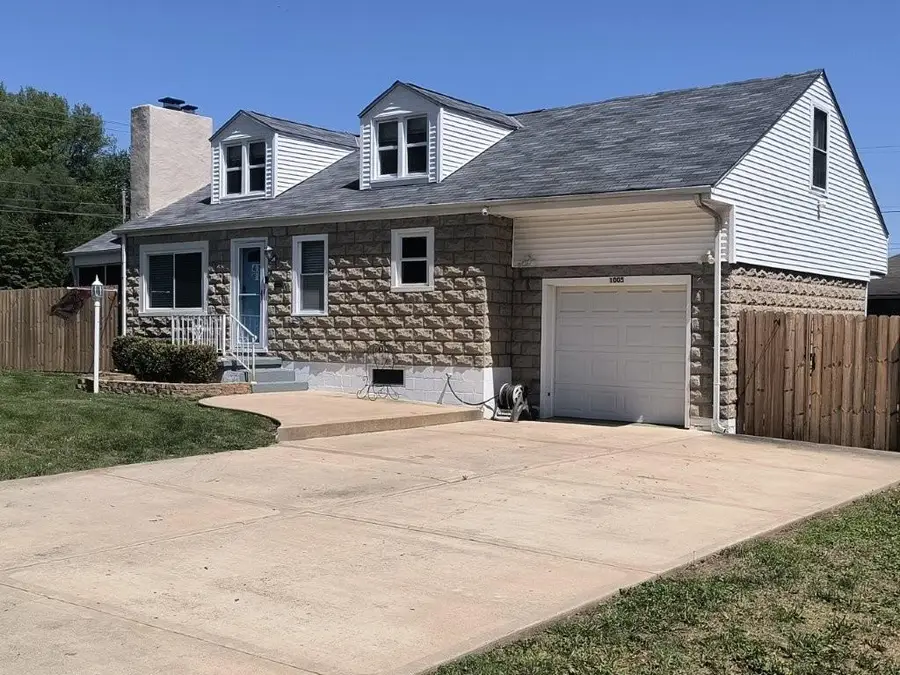 1005 S Forest Avenue, Independence, MO 64050 - #2