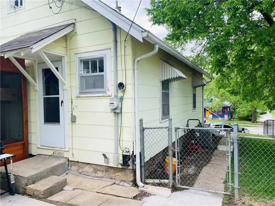 1124 Spruce Street, Leavenworth, KS 66048 - #2